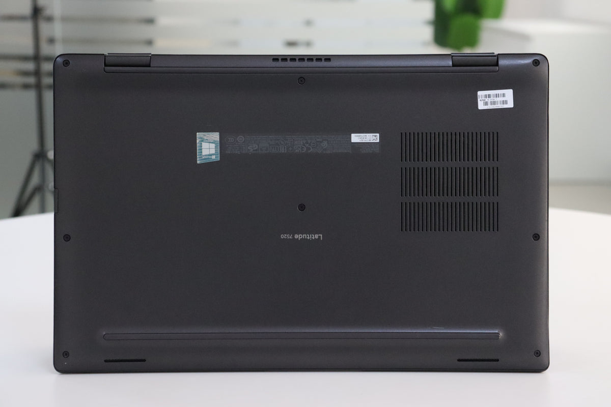 DELL LATITUDE 7520: 11th Gen i7, 16 GB RAM, 512 GB SSD, SN:00703