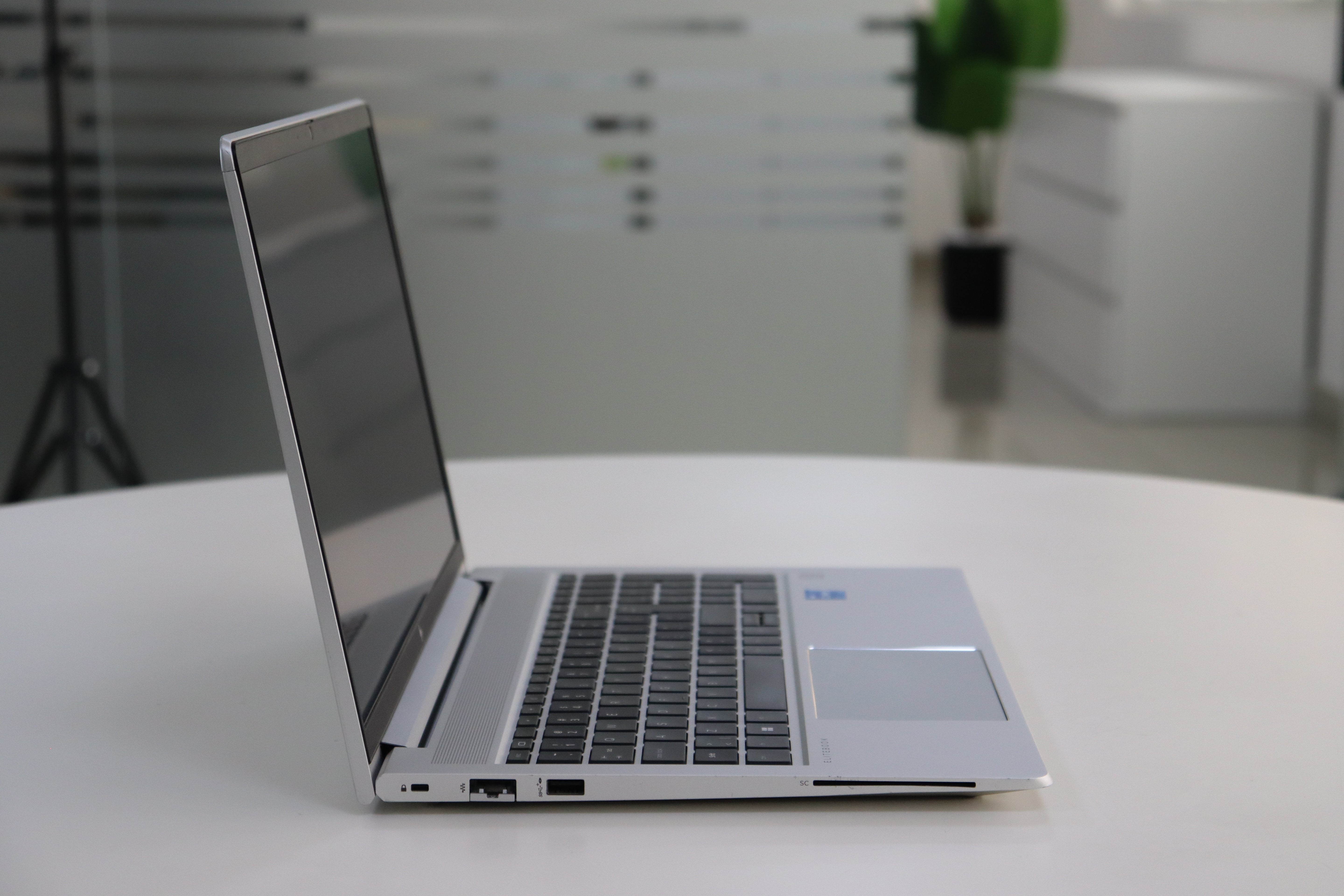 HP ELITEBOOK 650 G9: 12th Gen i5, 8 GB RAM, 256 GB SSD, SN:01062