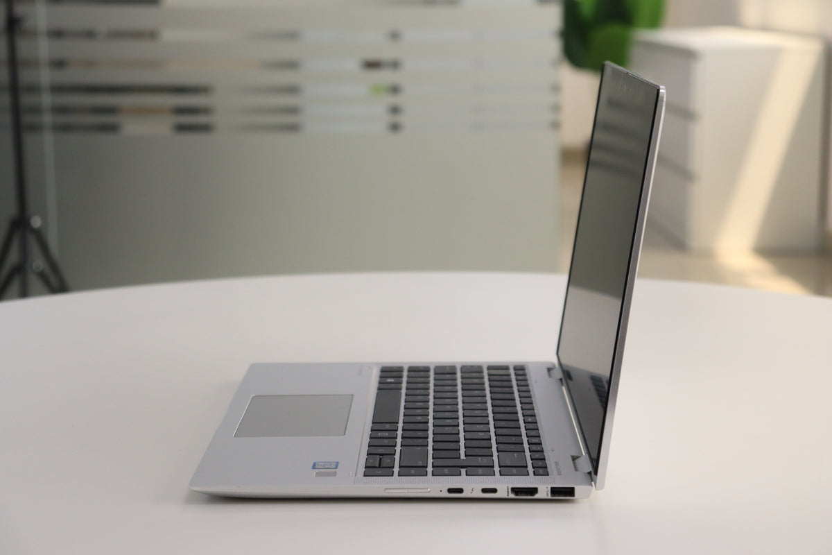 HP EliteBook x360 1040 G6 - side view