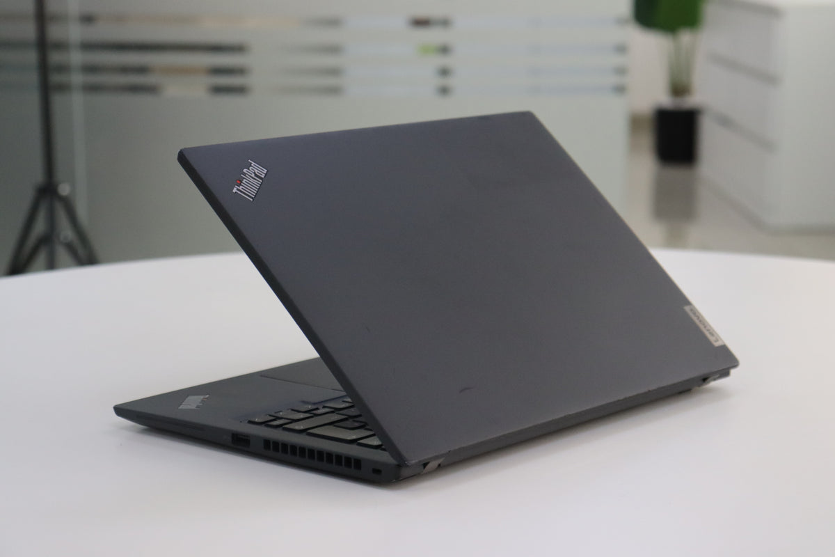 Lenovo ThinkPad X13 Gen 3 - back view