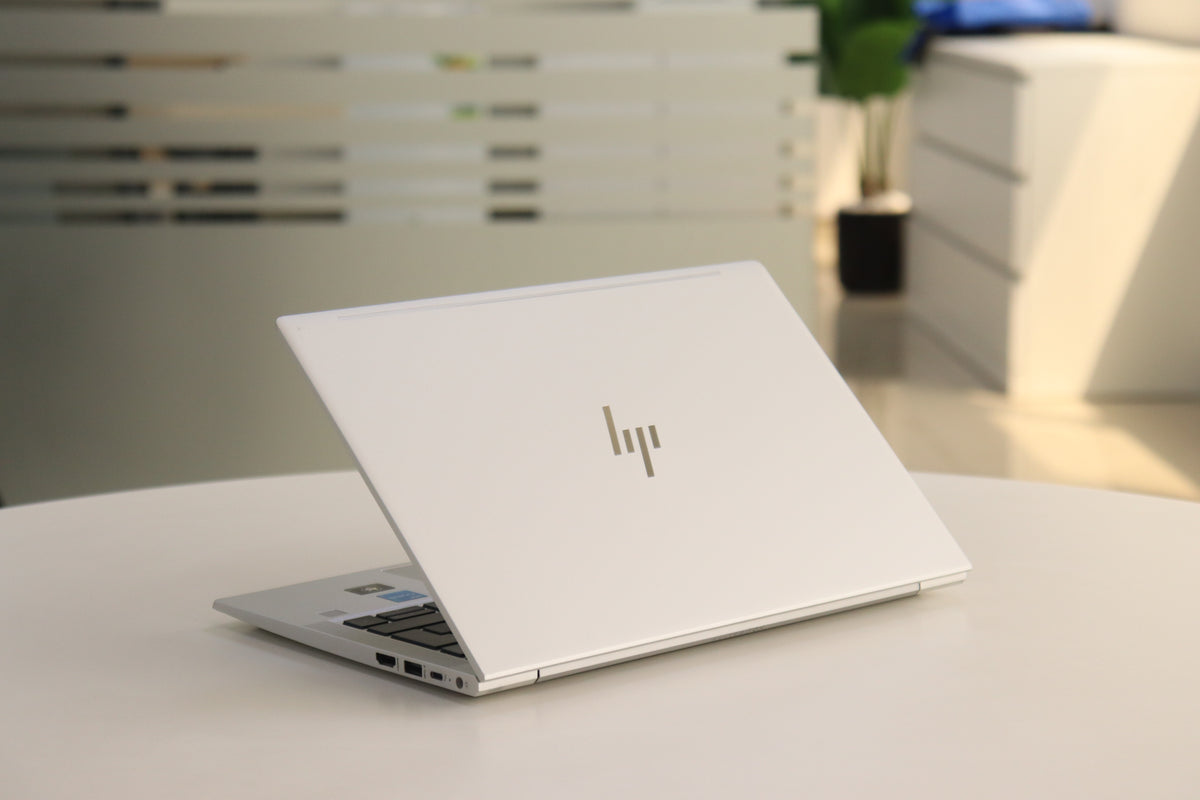 HP ELITEBOOK 630 G9 SN:00945 rear right angle
