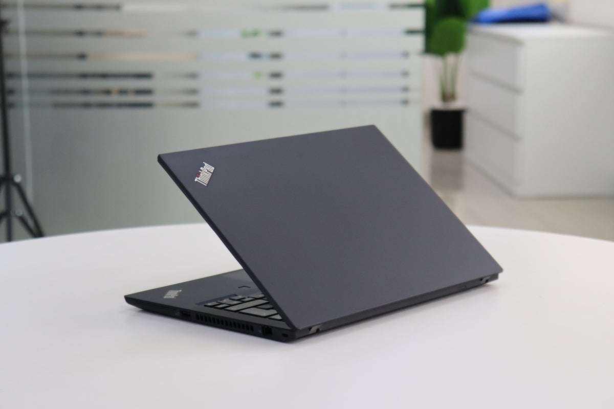 LENOVO THINKPAD T495 SN:01518 rear right angle