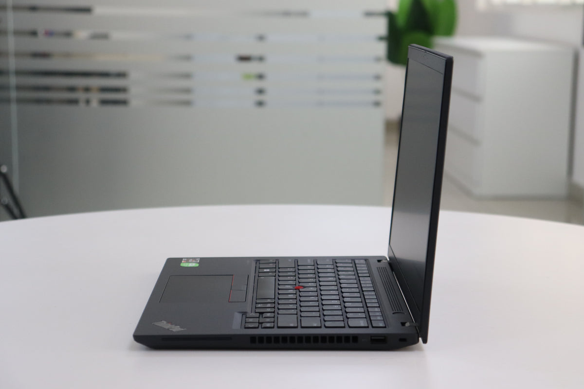 Lenovo ThinkPad T14 Gen 4 SN:00586 product photo 3
