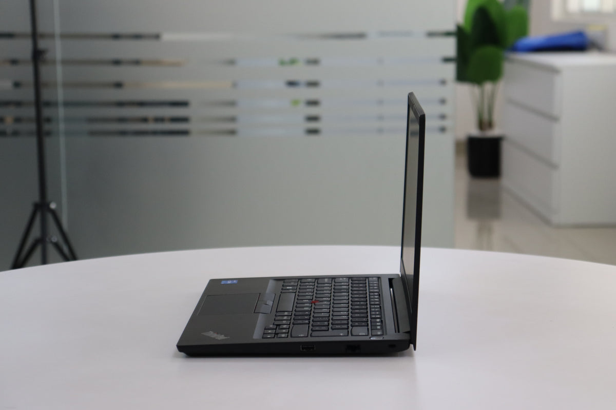 LENOVO THINKPAD E14 GEN 2 SN:00629 right side view