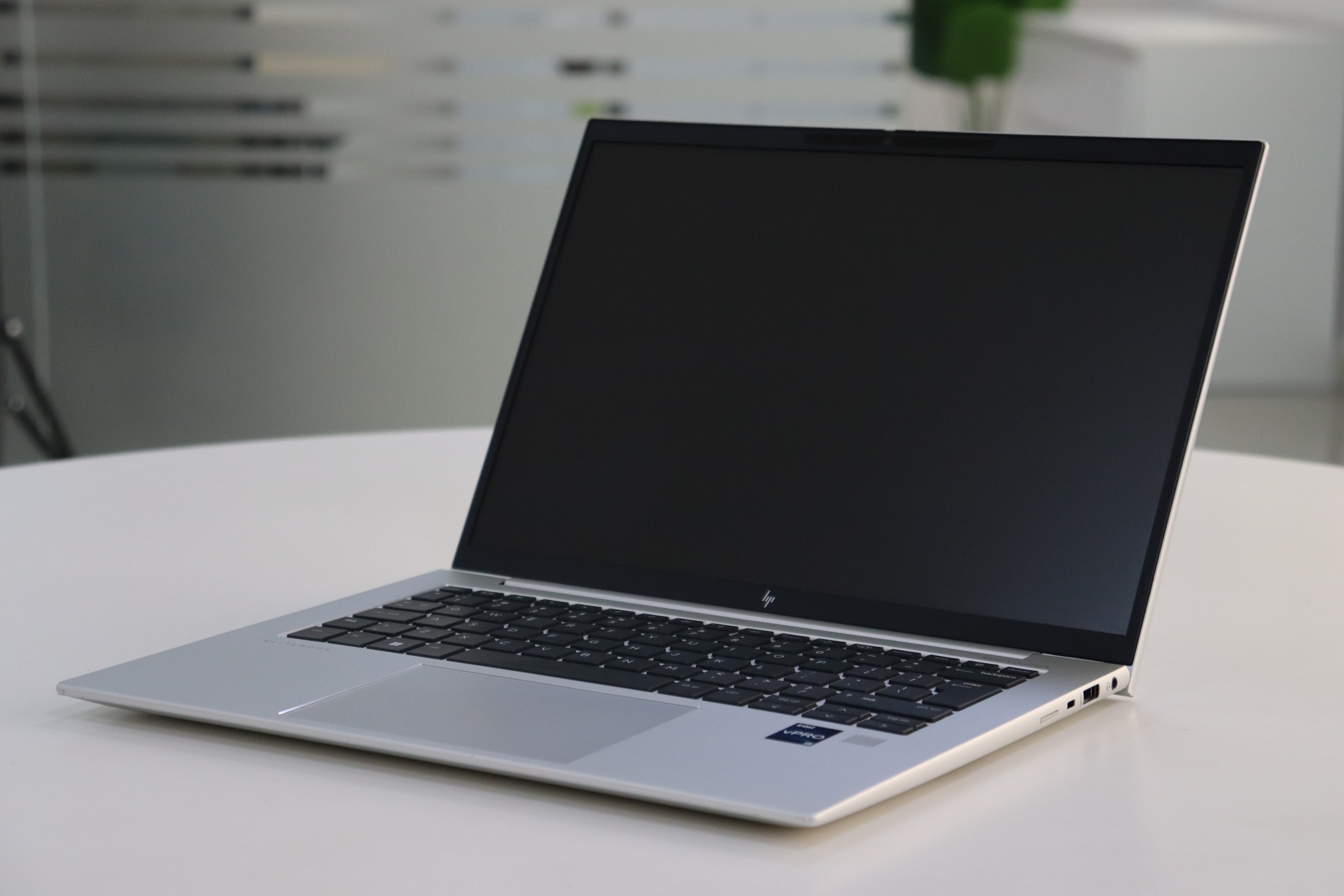 HP ELITEBOOK 840 G10: 13th Gen i5, 16 GB RAM, 256 GB SSD, SN:00600