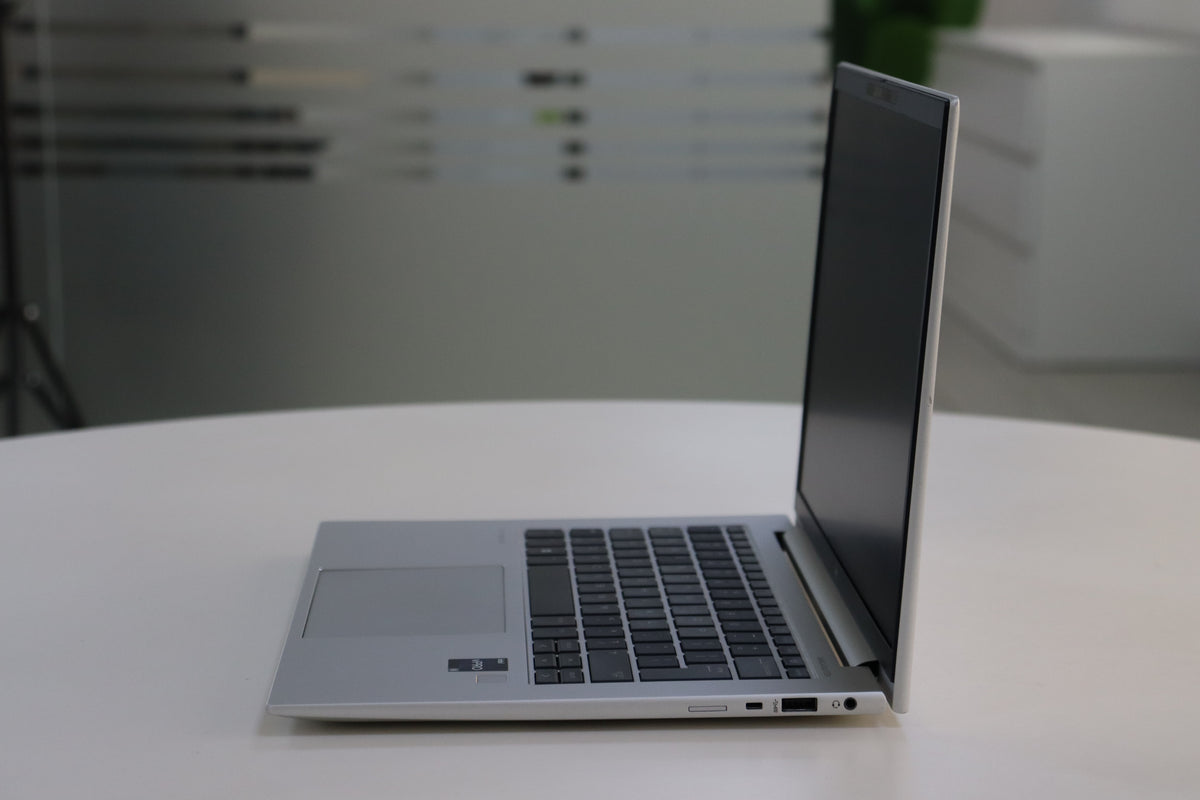 HP ELITEBOOK 840 G10: 13th Gen i5, 16 GB RAM, 256 GB SSD, SN:00602