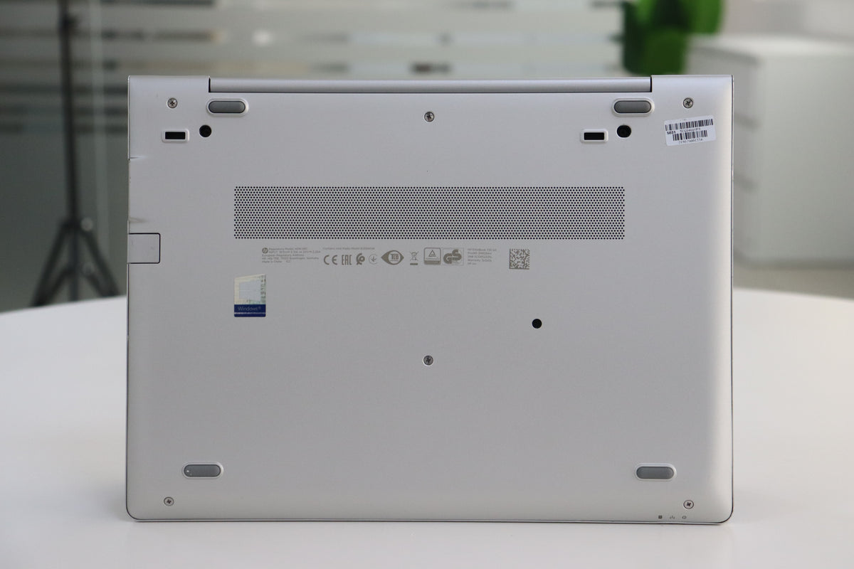 HP EliteBook 735 G5 - bottom view