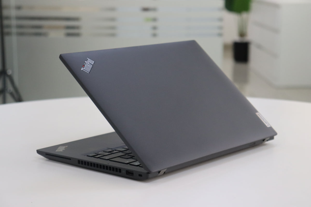 Lenovo ThinkPad T14 Gen 4 - back view