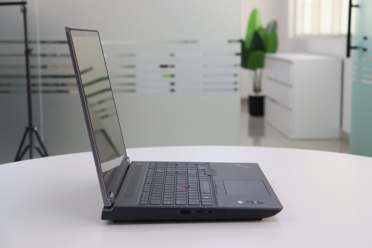 Lenovo ThinkPad P16 Gen 1 - keyboard view