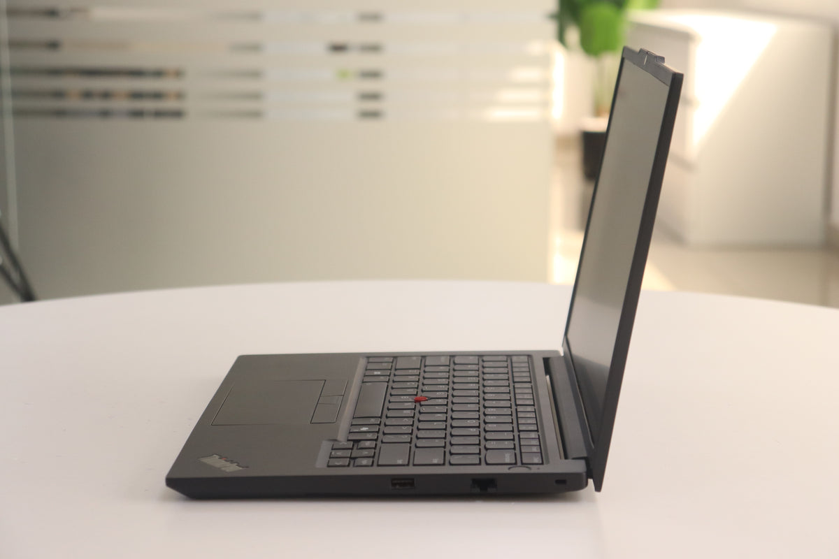 THINKPAD E14 GEN 6 402196122917 image_3