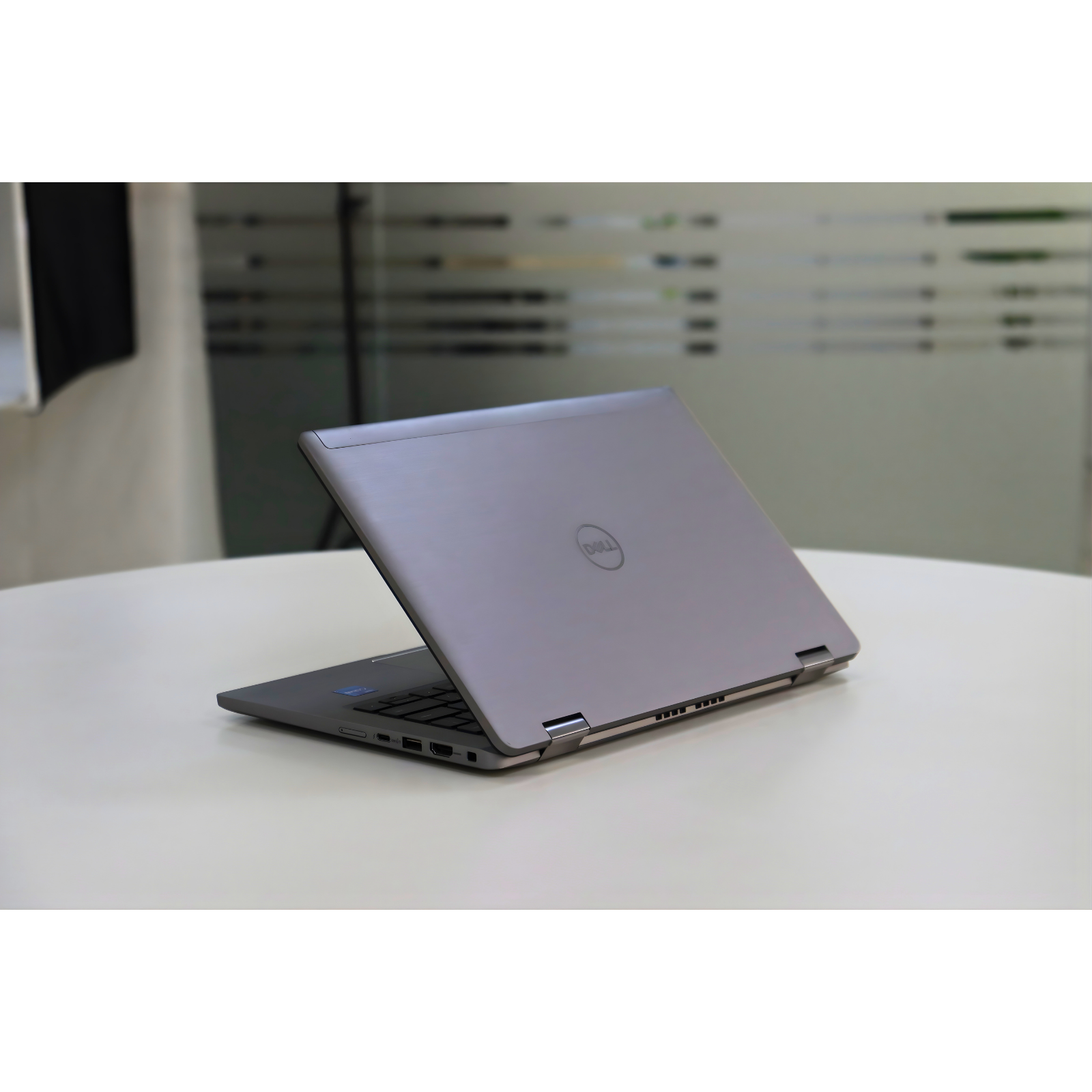 Dell Latitude 7330: Intel Core i7, 12th Gen, 16GB RAM, 256GB SSD SN:53909