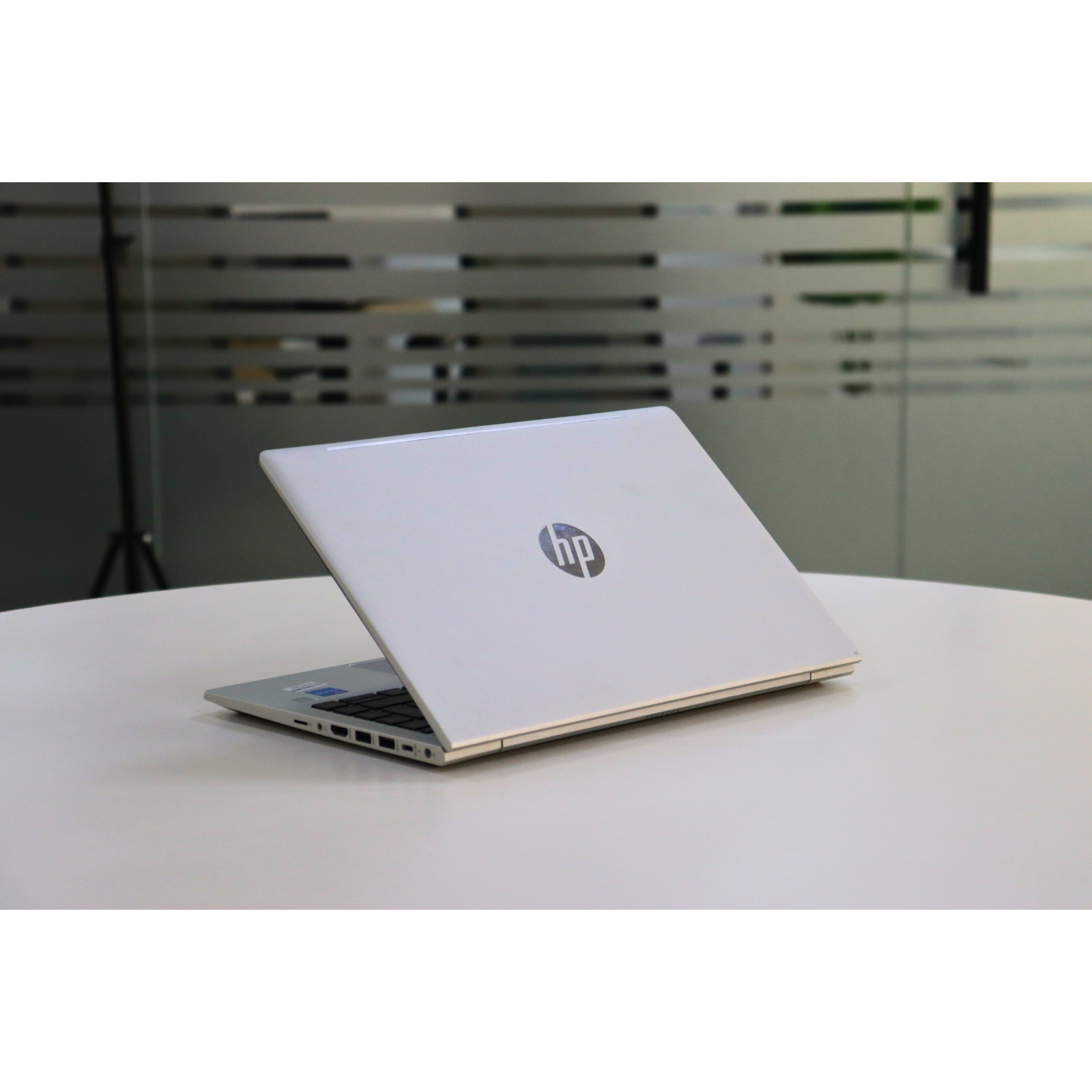 HP PROBOOK 440 G8: 11th Gen i5, 16GB RAM, 256GB SSD, SN:00497