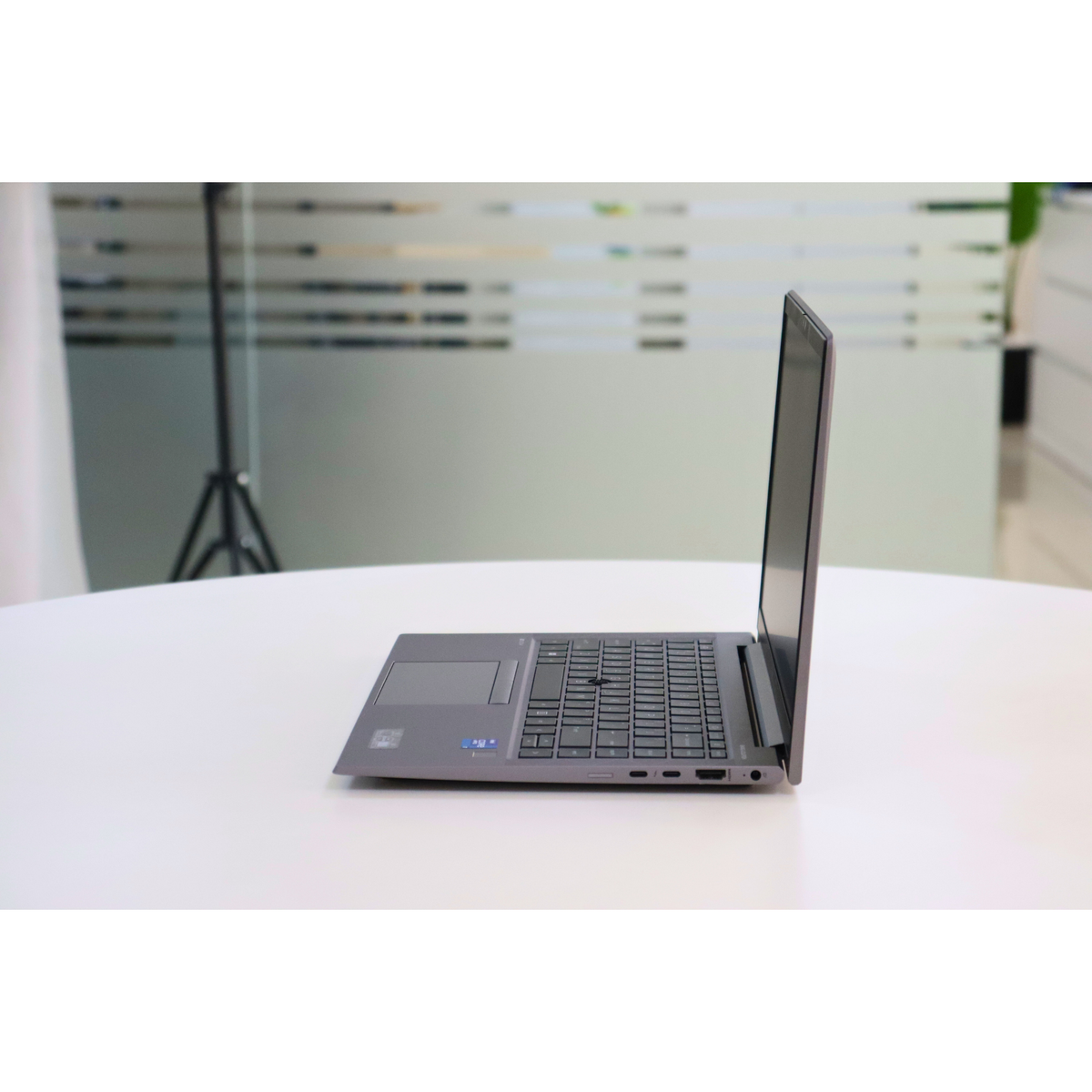 HP ZBOOK FIREFLY 14 G8: 11th Gen i7, 16GB RAM, 256GB SSD, SN:98756