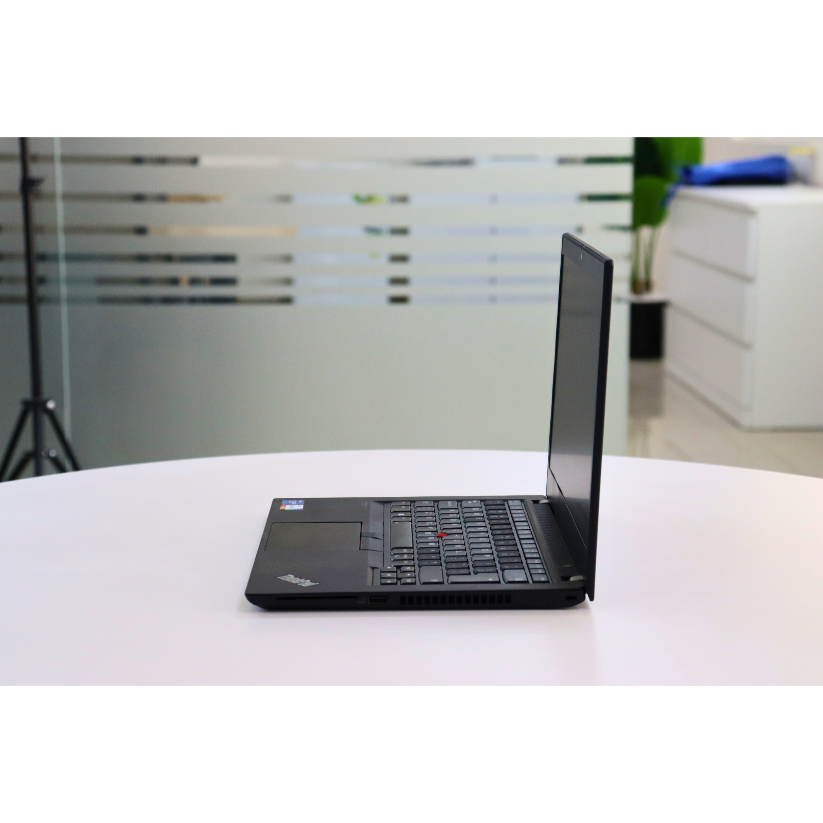 LENOVO THINKPAD T14 GEN 2: 11th Gen i7, 32GB RAM, 1024GB SSD, SN:00458