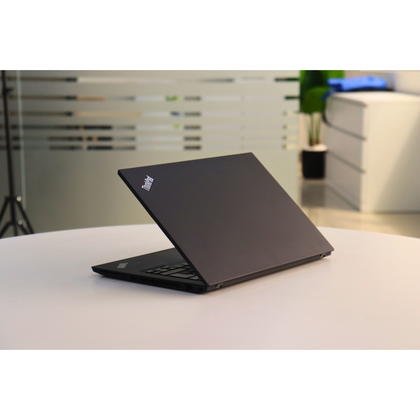 LENOVO THINKPAD T14 GEN 1: 10th Gen i5, 16GB RAM, 256GB SSD, SN:00180