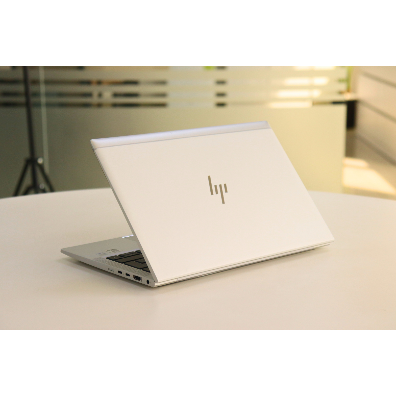 HP ELITEBOOK 830 G7: 10th Gen i5, 8GB RAM, 256GB SSD, SN:00661