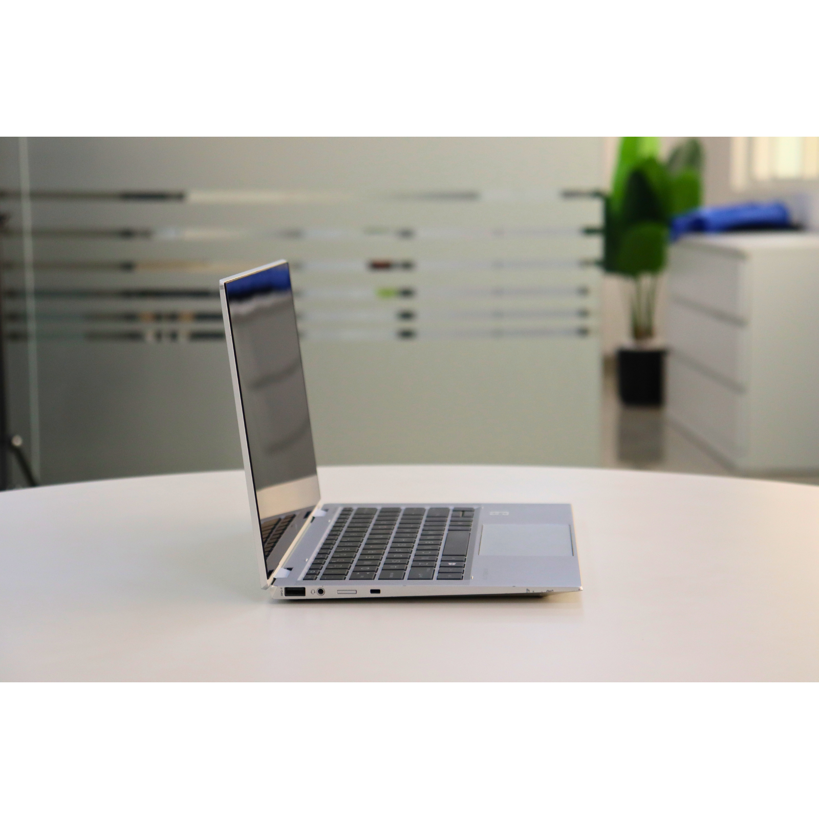 HP EliteBook X360 1030 G7: 10th Gen i5, 16GB RAM, 256GB SSD, SN:18857