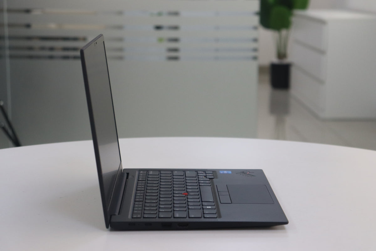 THINKPAD X1 CARBON GEN 9 image_4