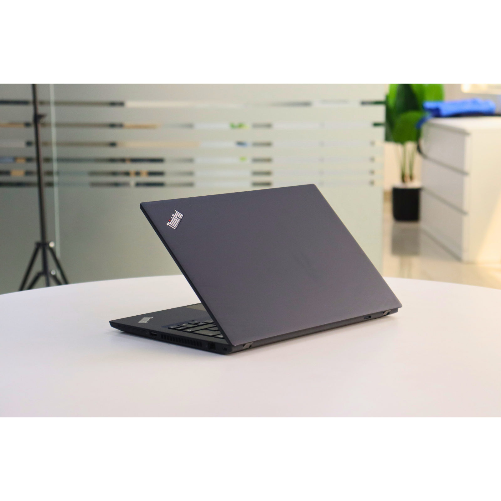 LENOVO THINKPAD P14S GEN 2A: AMD, 16GB RAM, 512GB SSD, SN:00436