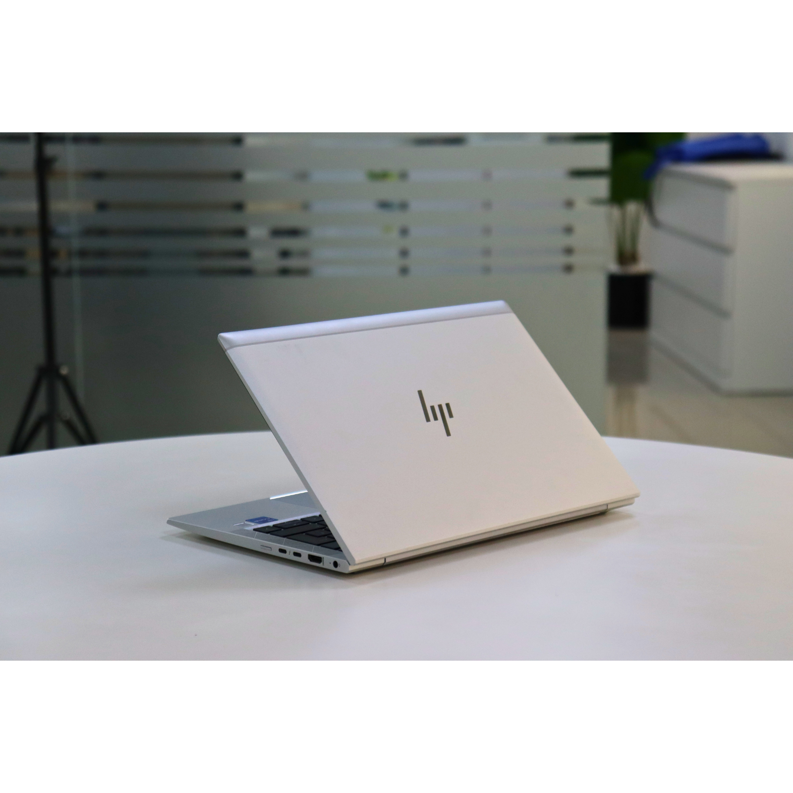HP ELITEBOOK 830 G8: 11th Gen i7, 16GB RAM, 512GB SSD, SN:00078