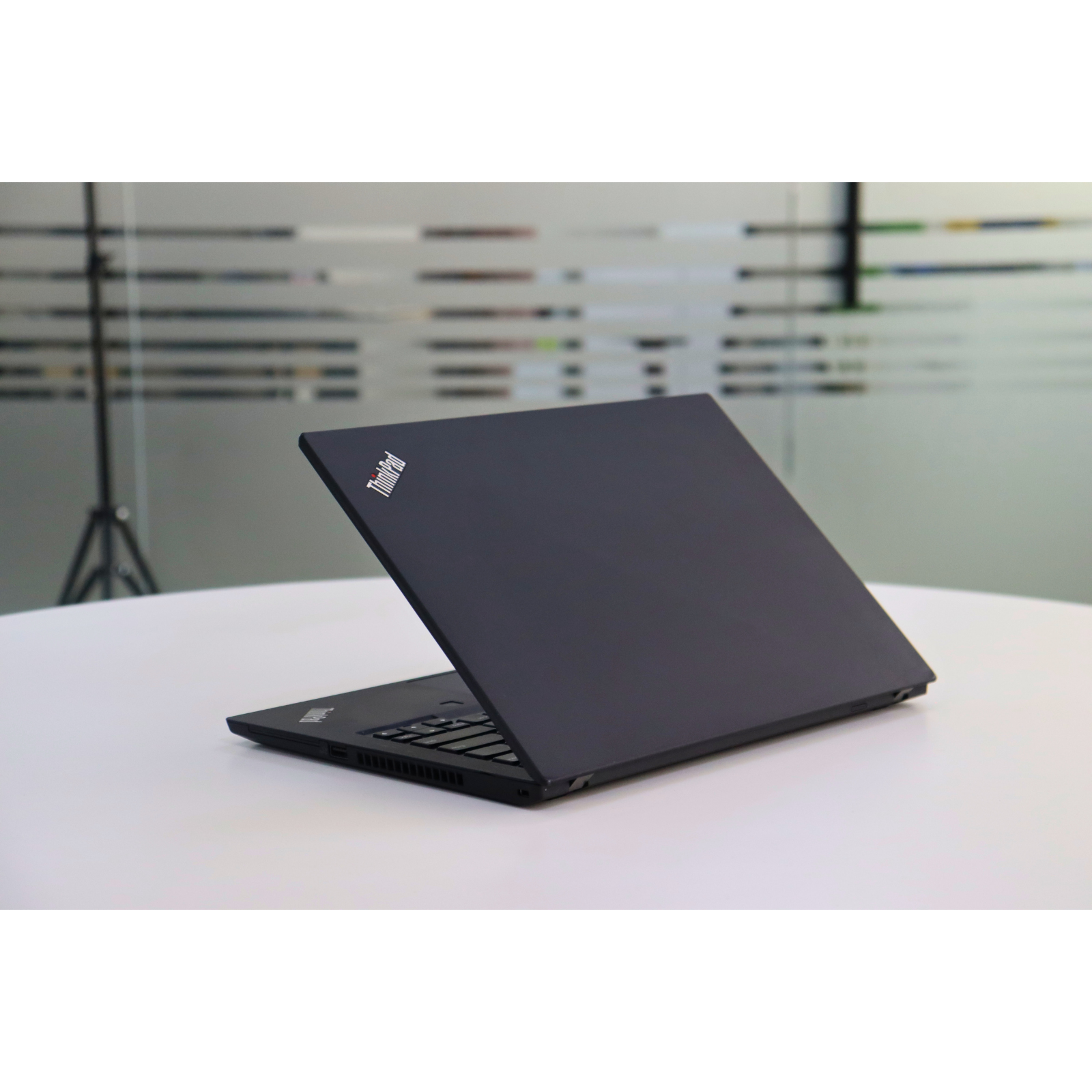 LENOVO THINKPAD T14 GEN 2: AMD RYZEN 7, 32GB RAM, 256GB SSD, SN:15468