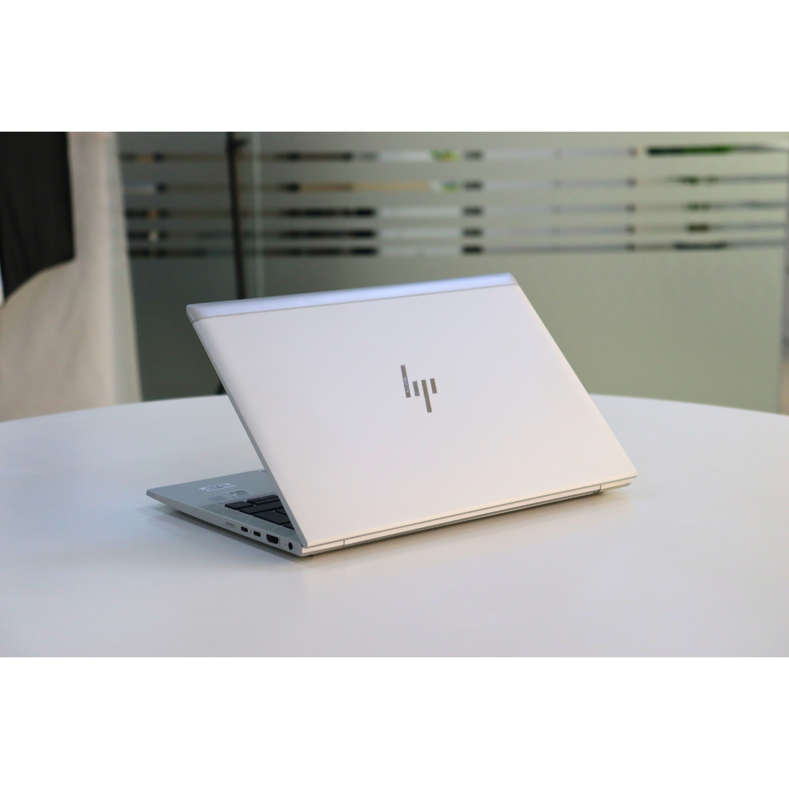 HP ELITEBOOK 830 G7: 10th Gen i5, 16GB RAM, 256GB SSD, SN:00449