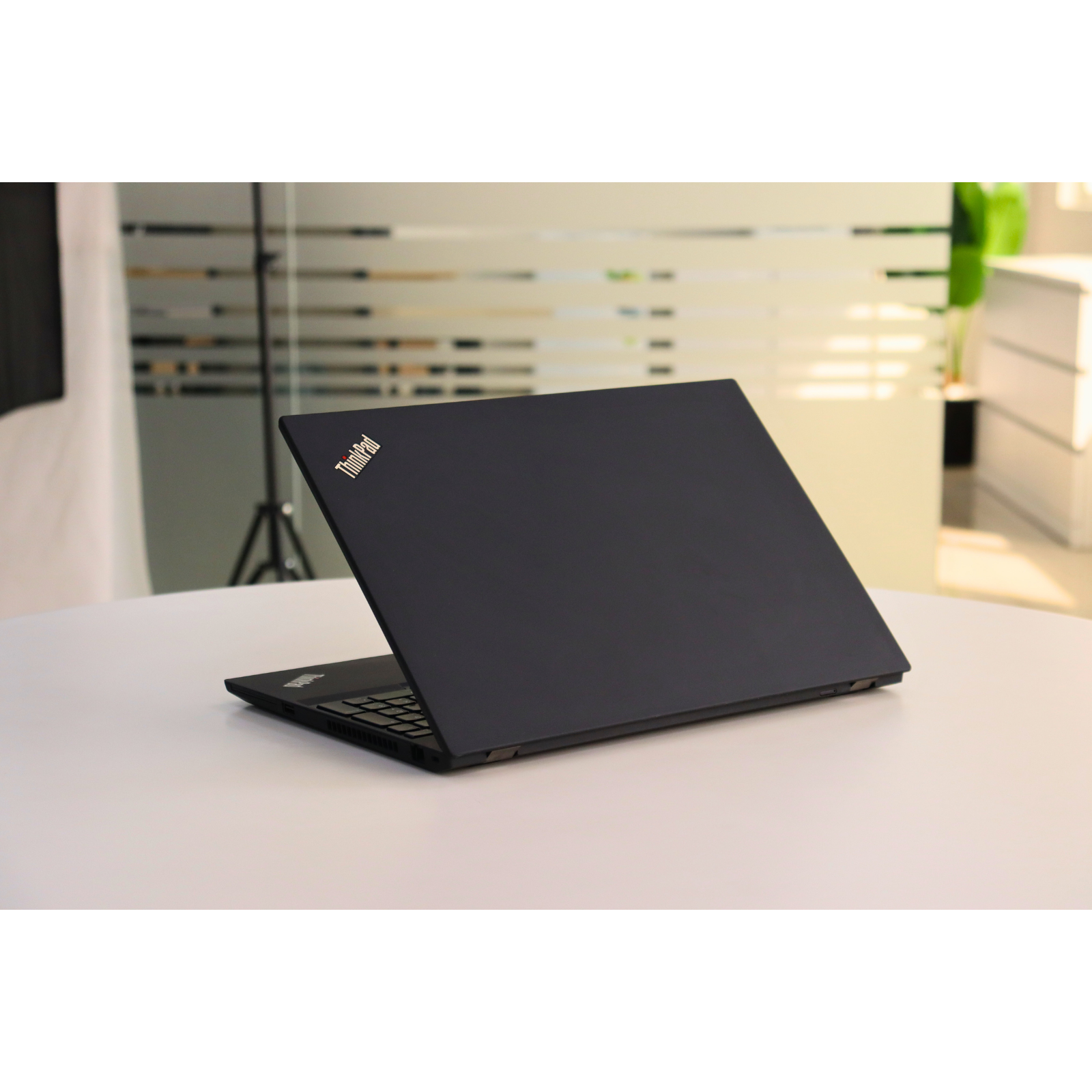 LENOVO THINKPAD T590: Intel Core i7, 8th Gen, 16GB RAM, 512GB SSD SN:96289