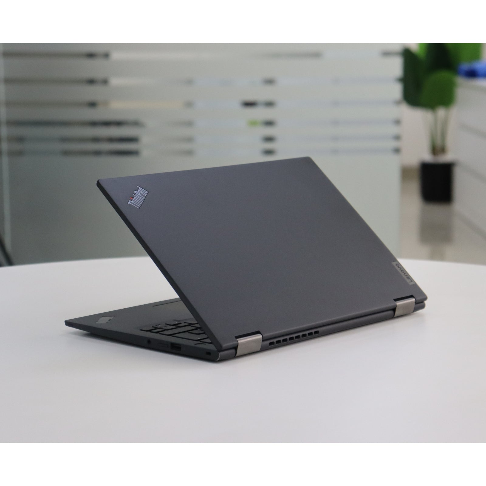 LENOVO THINKPAD X13 YOGA GEN 2: 11th Gen i5, 16GB RAM, 256GB SSD, SN:01199