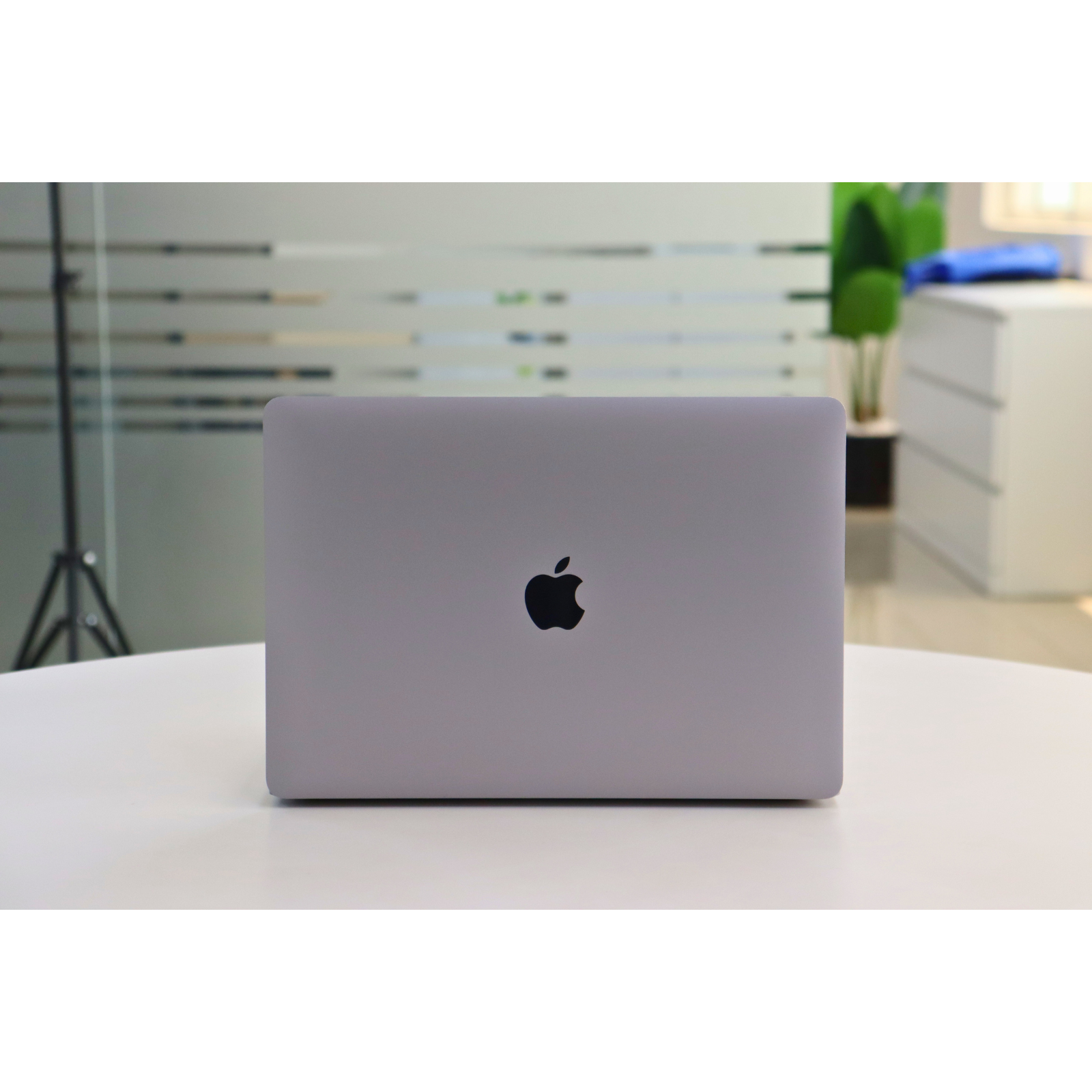 Apple MACBOOK AIR A2337(2020): M1, 8GB RAM, 256GB SSD, SN:860731