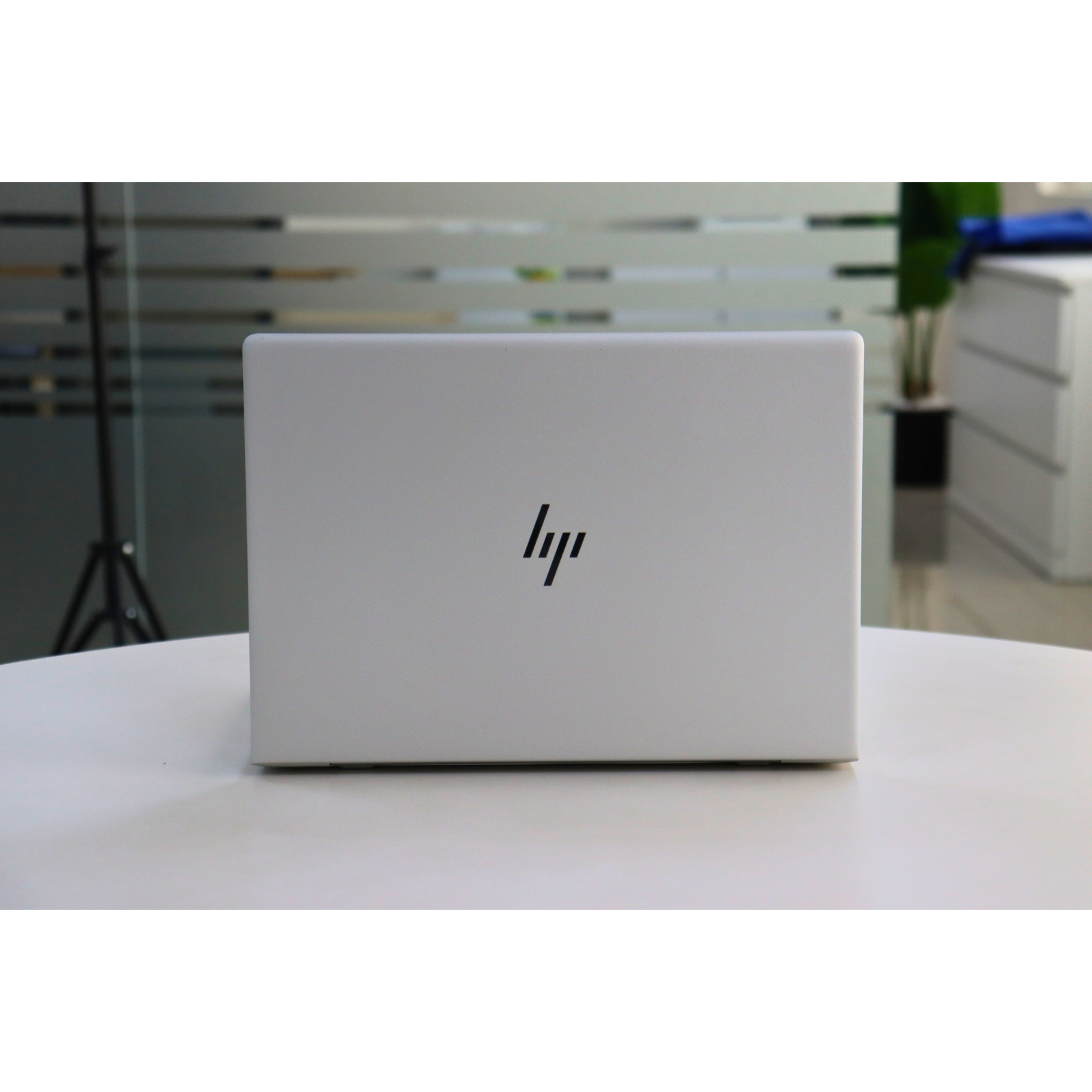 HP ELITEBOOK 745 G5: AMD, 8GB RAM, 256GB SSD, SN:01474
