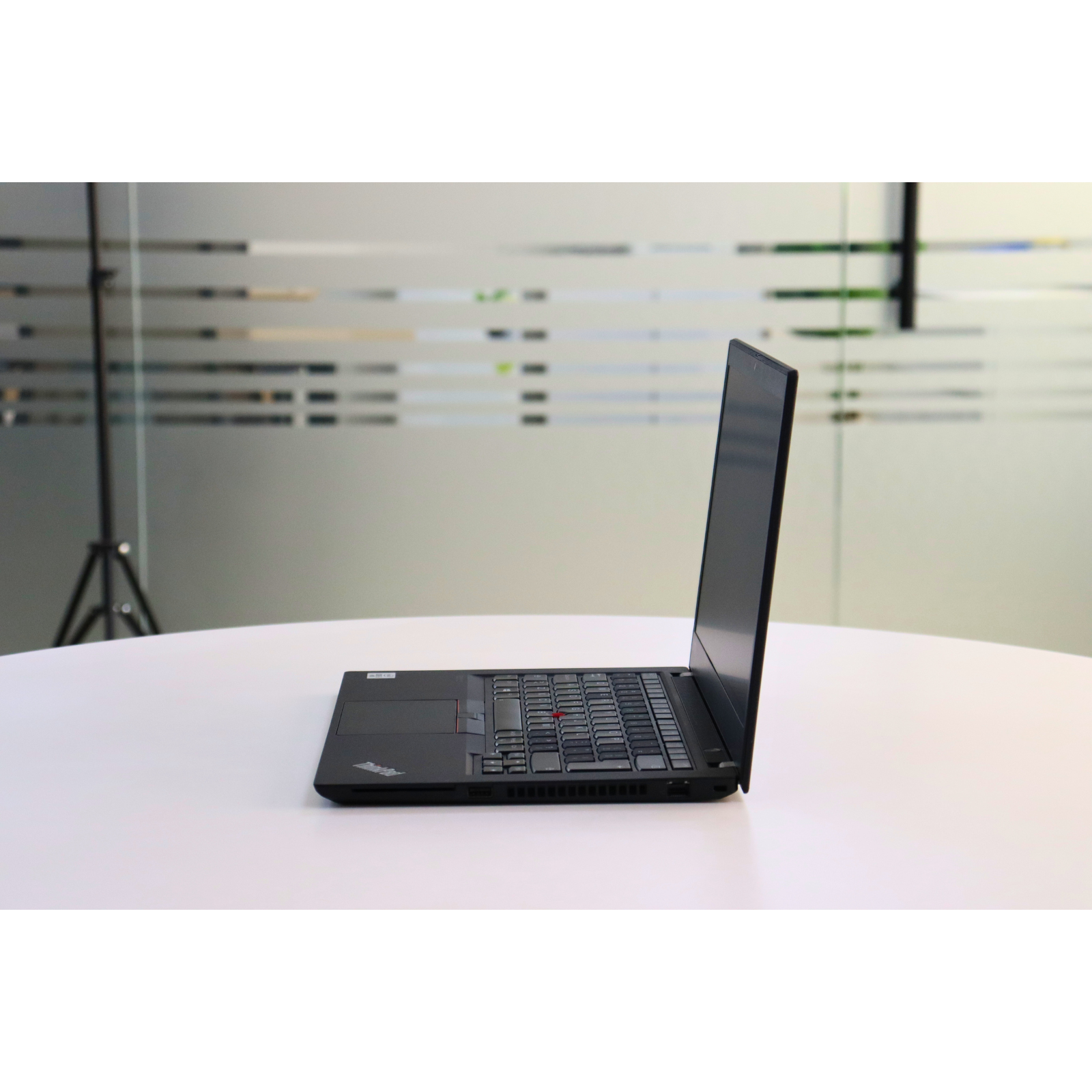 LENOVO THINKPAD T14 GEN 1: 10th Gen i5, 16GB RAM, 256GB SSD, SN:000371
