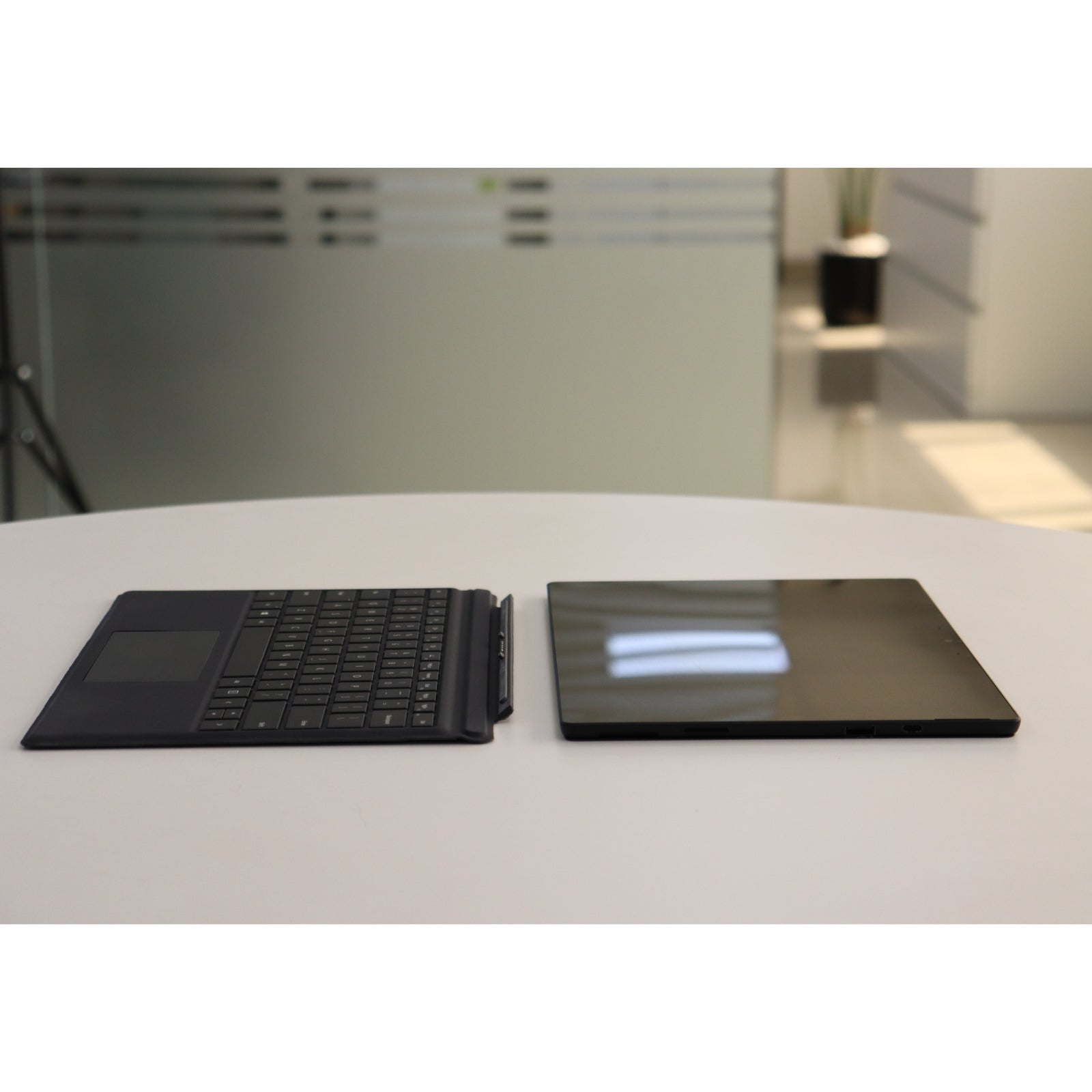 MICROSOFT SURFACE PRO 7+: 11th Gen i5, 8GB RAM, 256GB SSD, SN:918641