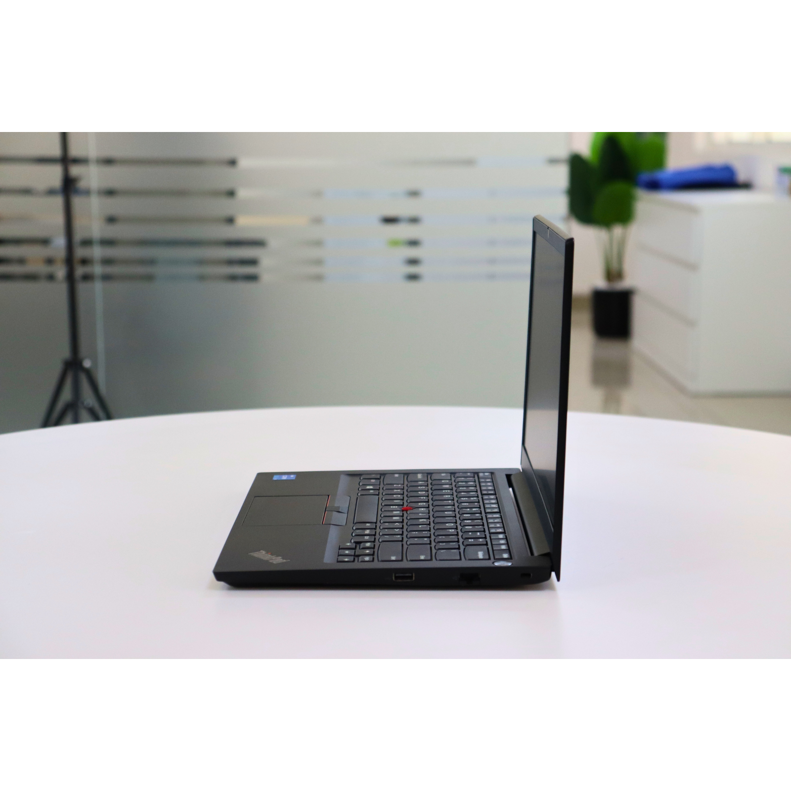 LENOVO THINKPAD E14 GEN 2: 11th Gen i5, 8GB RAM, 256GB SSD, SN:16611