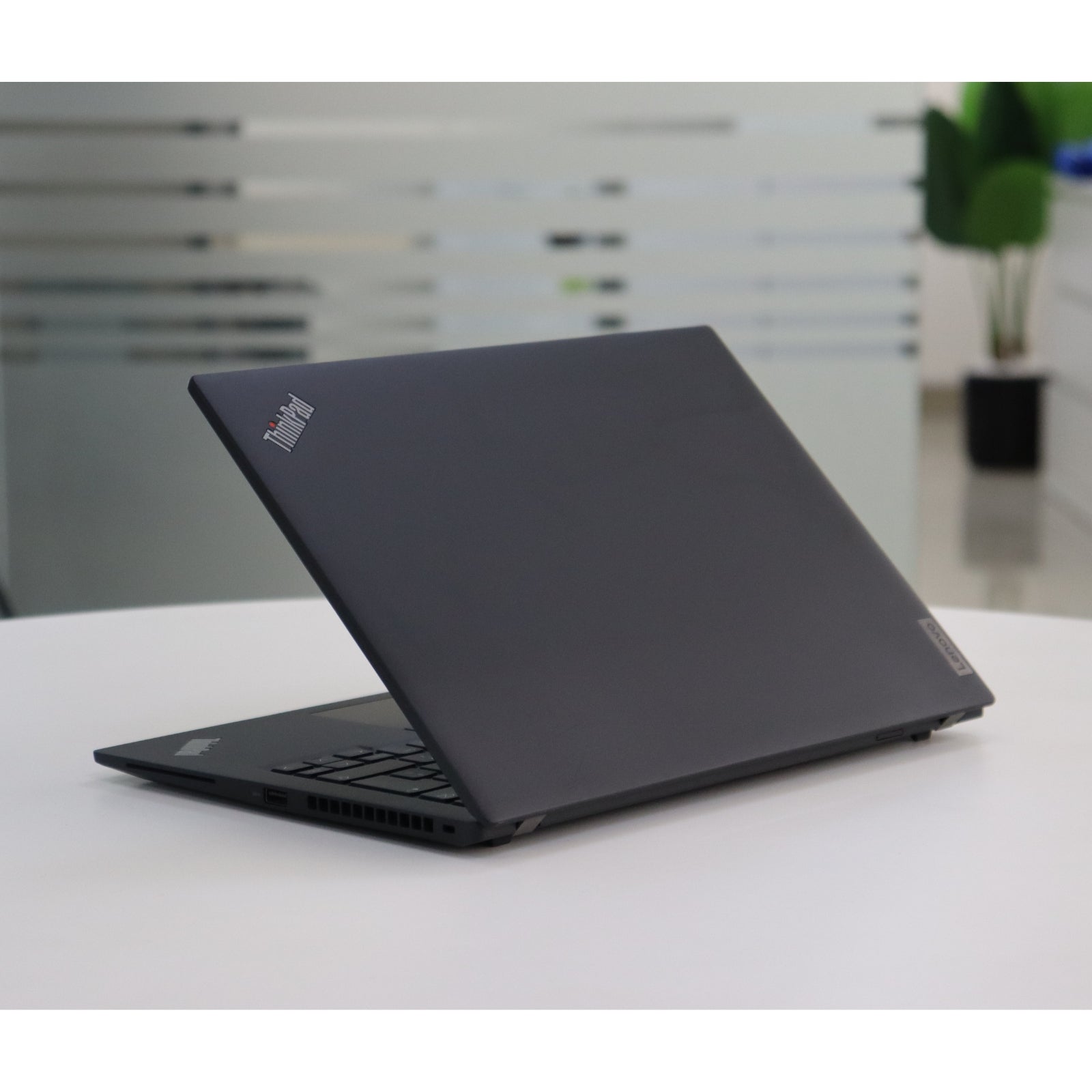 LENOVO THINKPAD T14S GEN 4: 13th Gen i5, 16GB RAM, 256GB SSD, SN:00460