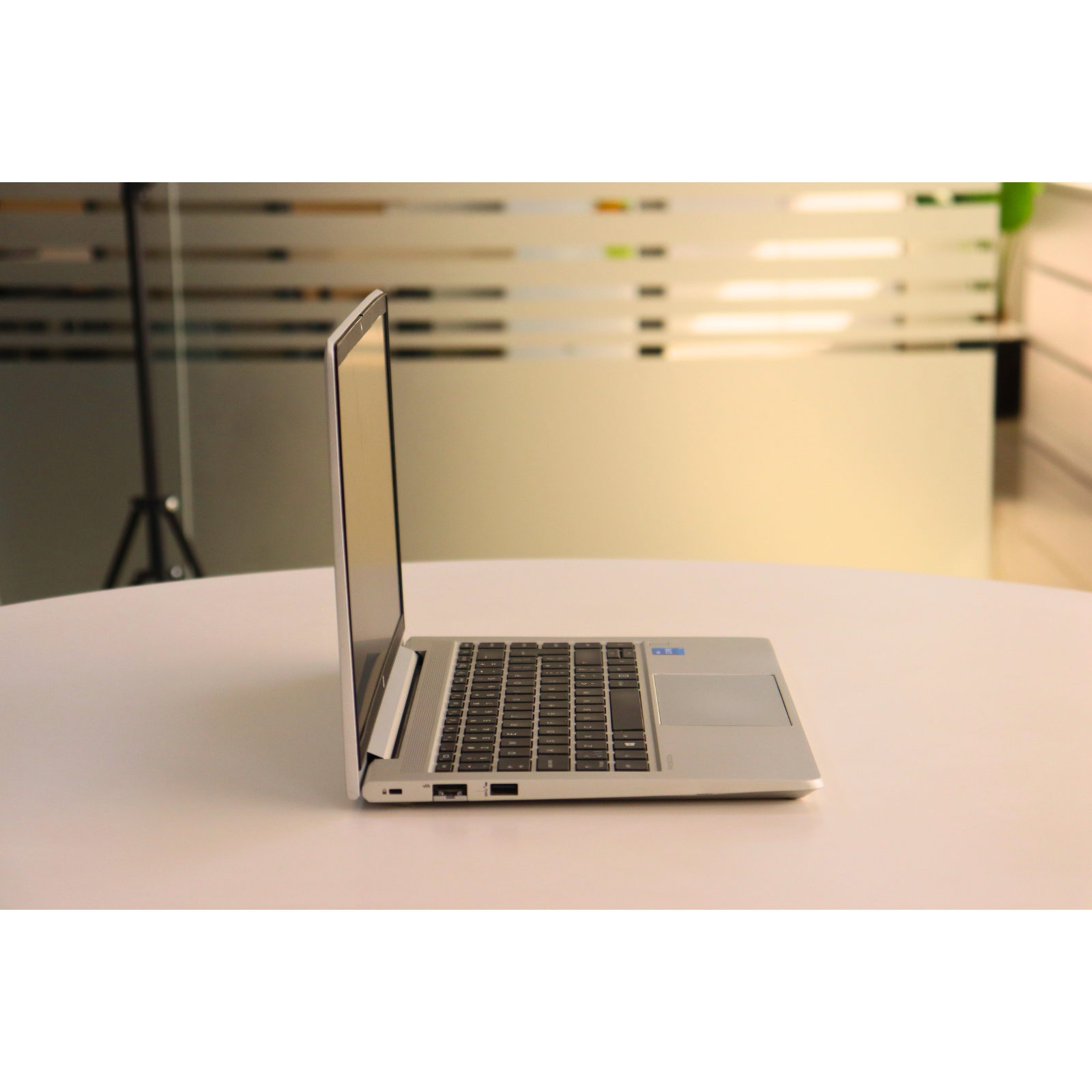 HP PROBOOK 440 G8: 11th Gen i5, 8GB RAM, 256GB SSD, SN:00687