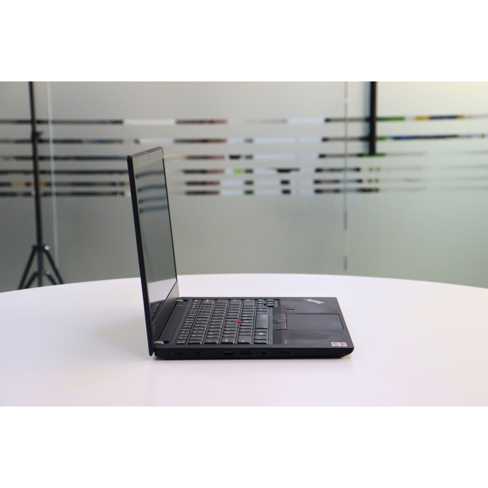 LENOVO THINKPAD T14 GEN 2: AMD RYZEN 7, 32GB RAM, 256GB SSD, SN:15468