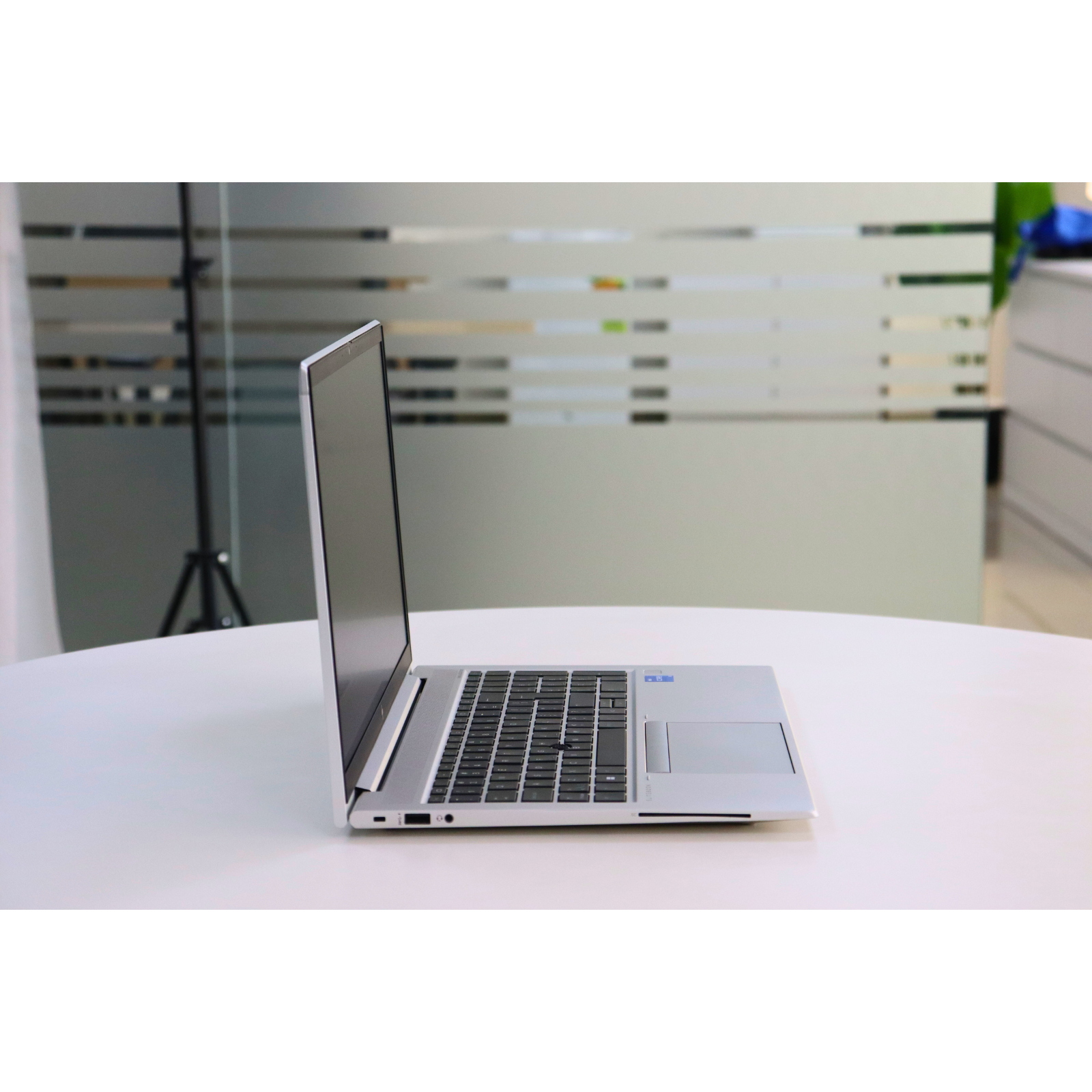 HP ELITEBOOK 850 G8: Intel Core i5, 11th Gen, 8GB RAM, 256GB SSD SN:00287