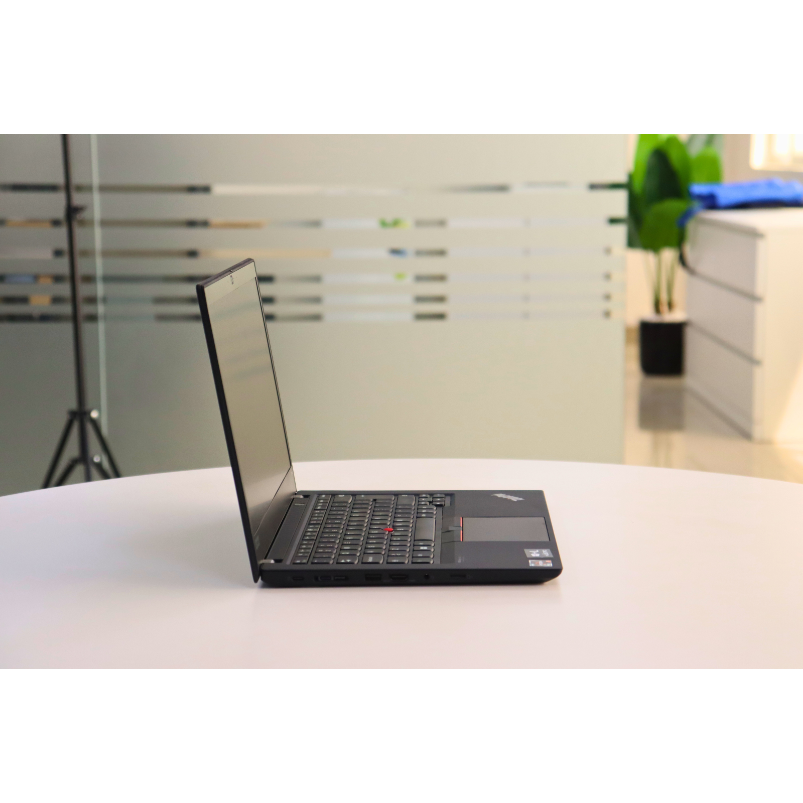 LENOVO THINKPAD P14S GEN 2A: AMD, 16GB RAM, 512GB SSD, SN:00436