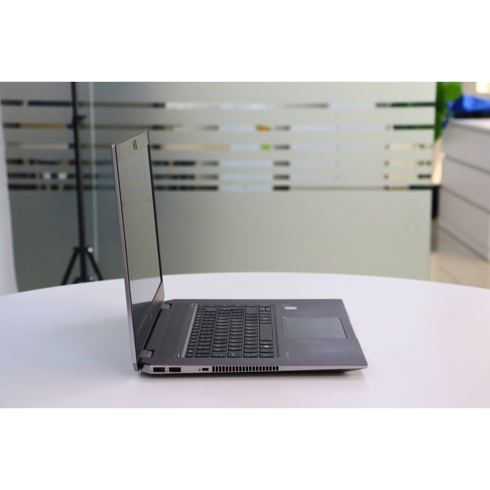 HP ZBOOK STUDIO G5: 9th Gen i7, 16GB RAM, 1024GB SSD, SN:00459