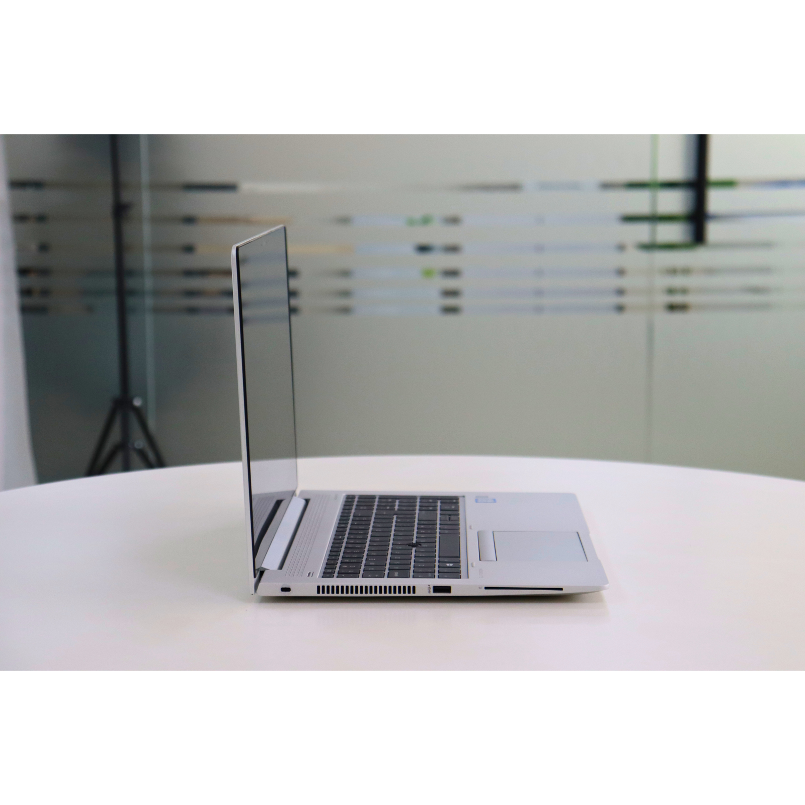 HP ELITEBOOK 850 G5: 8th Gen i5, 8GB RAM, 256GB SSD, SN:00047