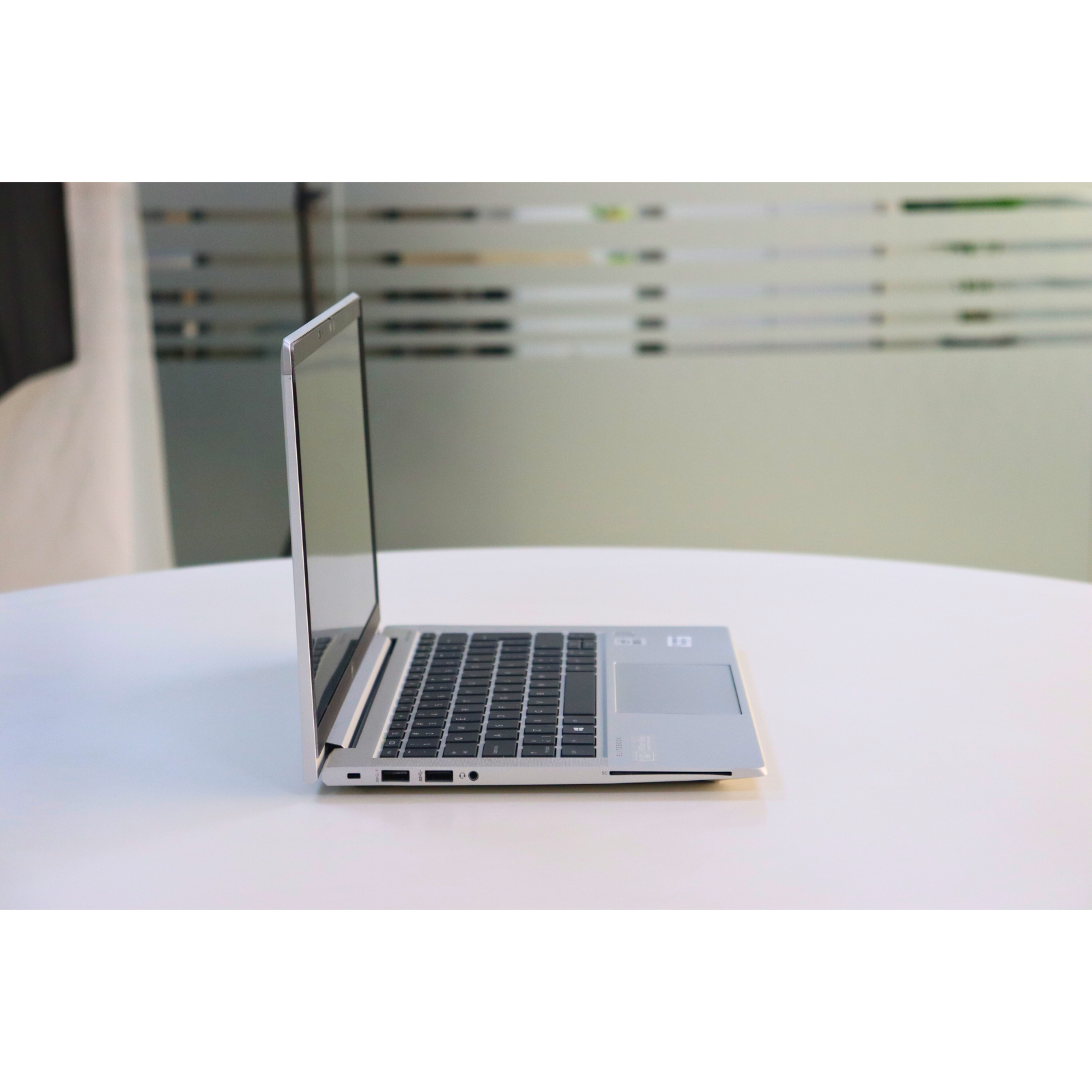 HP ELITEBOOK 830 G7: 10th Gen i5, 16GB RAM, 256GB SSD, SN:00449