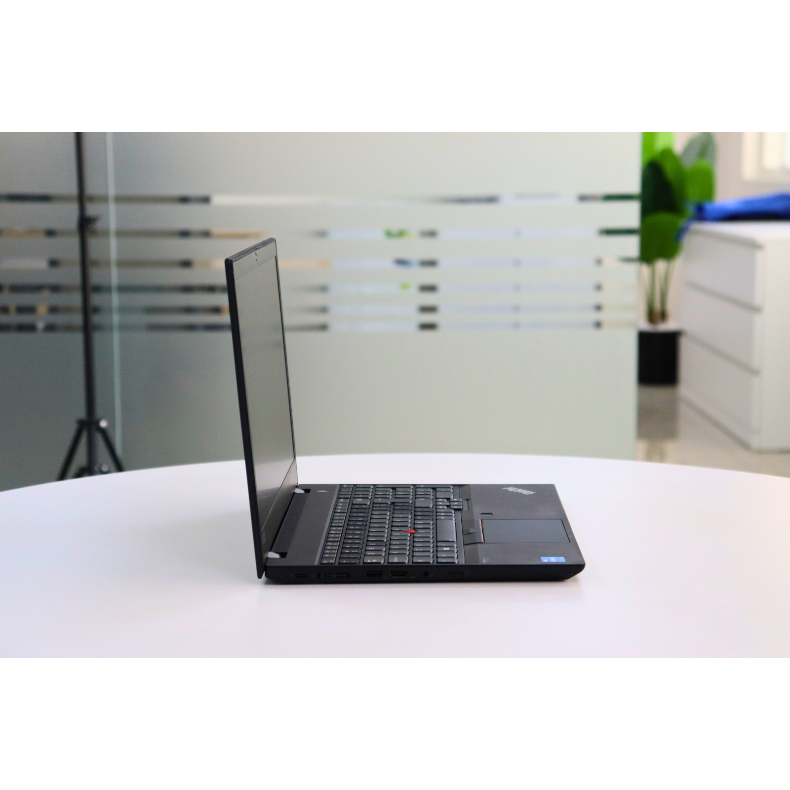 LENOVO THINKPAD T15 GEN 2: Intel Core i5, 11th Gen, 16GB RAM, 256GB SSD SN:01070