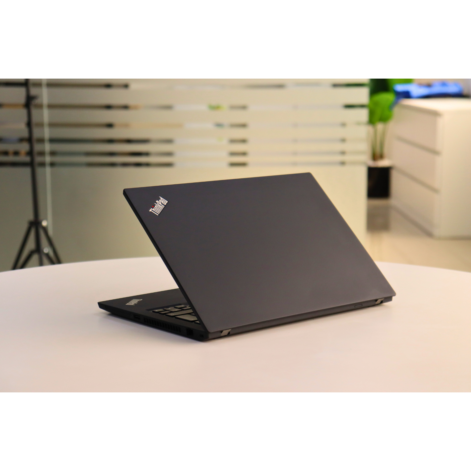 LENOVO THINKPAD T14 GEN 2: 11th Gen i5, 16GB RAM, 256GB SSD, SN:00171