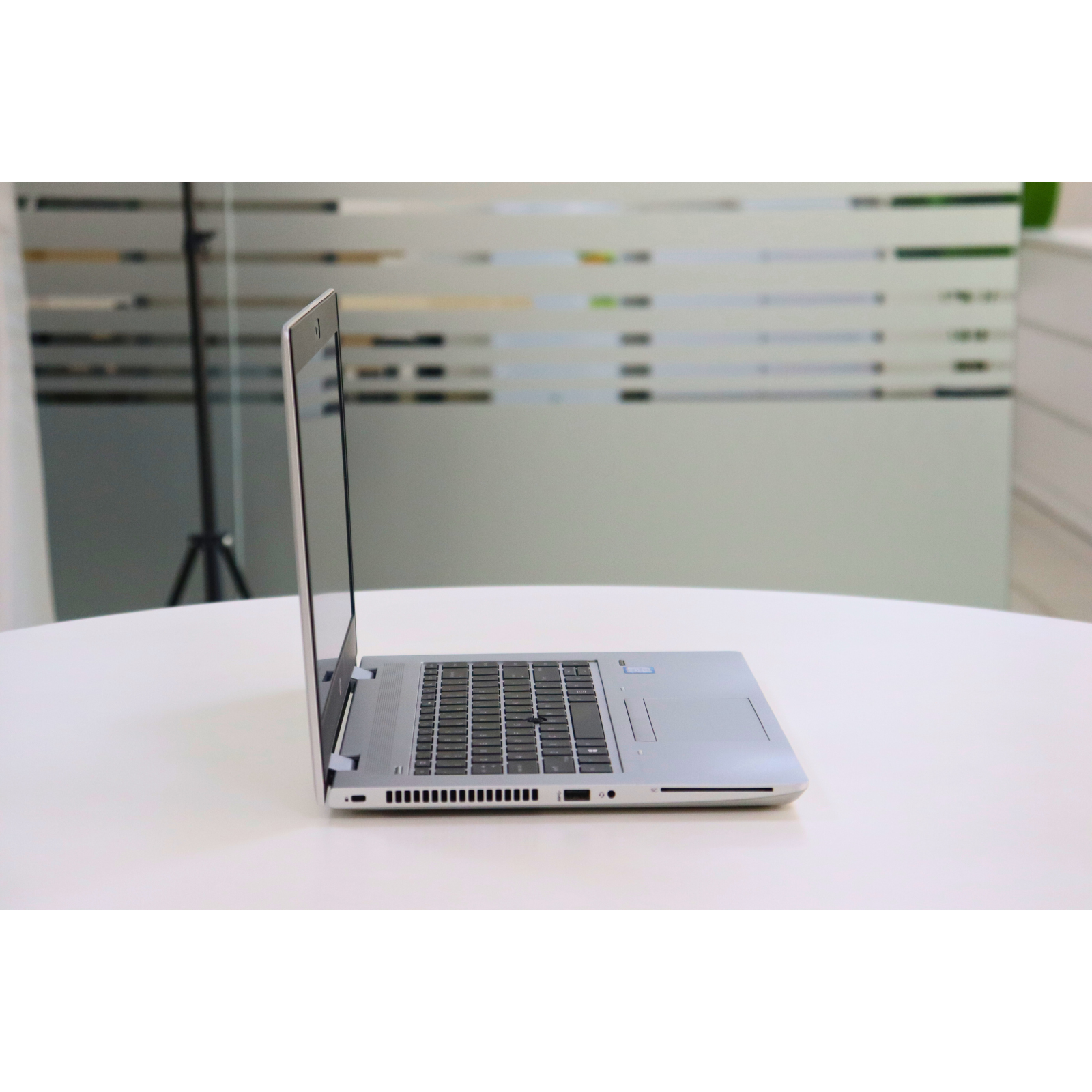 HP PROBOOK 640 G4: 8th Gen i5, 8GB RAM, 256GB SSD, SN:96185