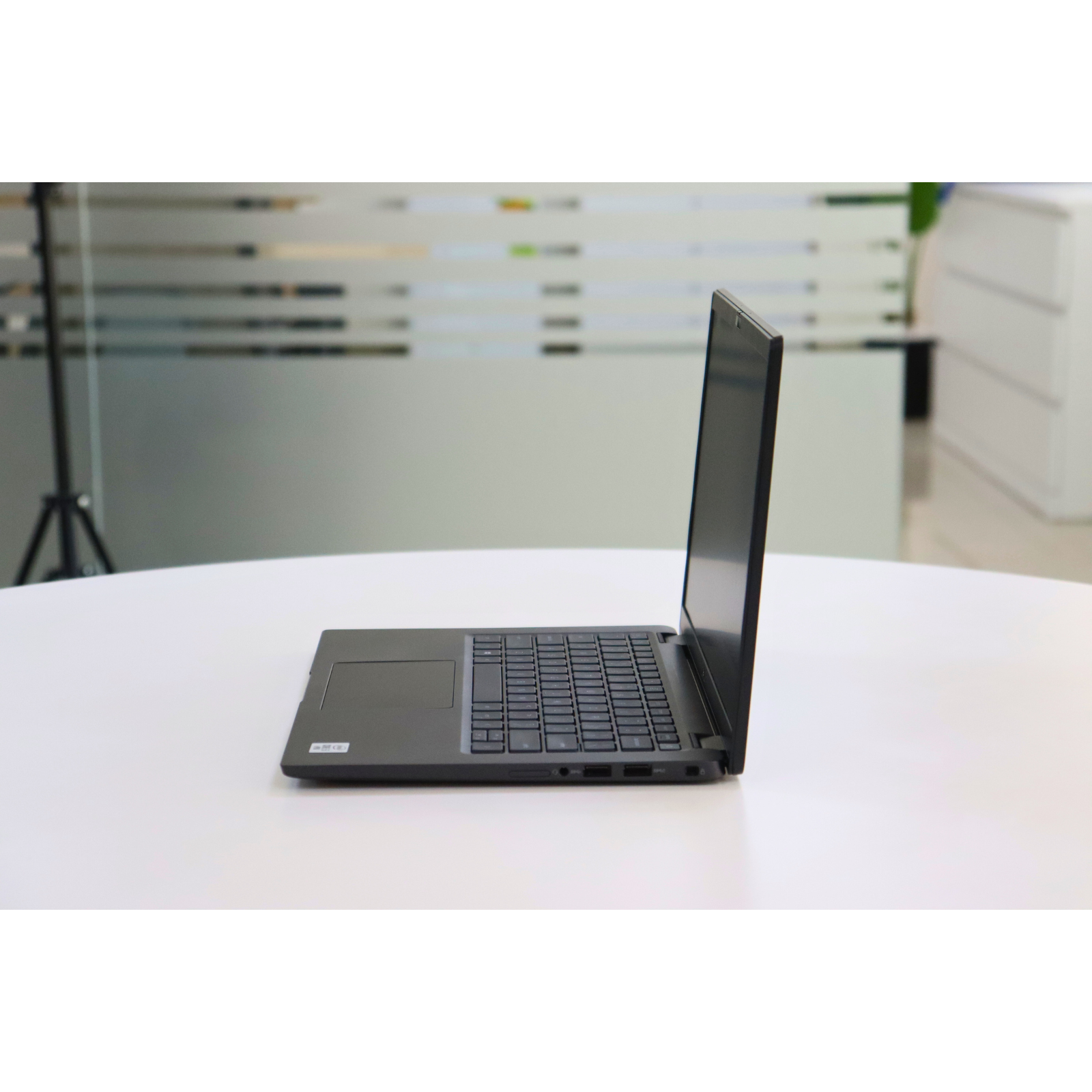 DELL LATITUDE 7410: 10th Gen i5, 8GB RAM, 256GB SSD, SN:98059