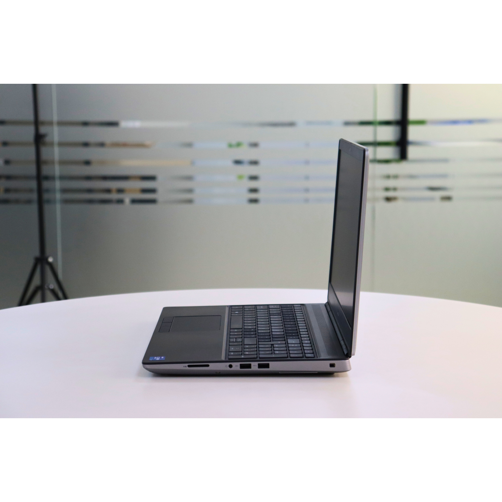 Dell Inc PRECISION 7560:11th Gen i7, 32GB RAM, 512GB SSD, SN:000713