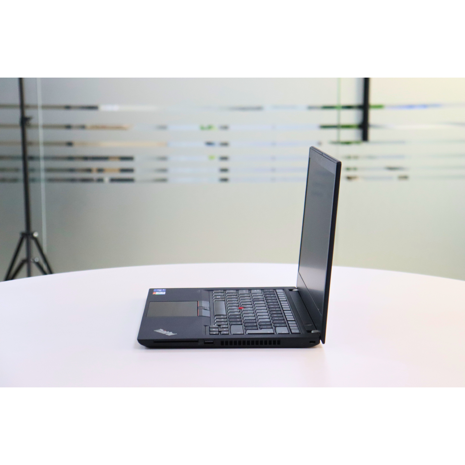 LENOVO THINKPAD T14 GEN 2: 11th Gen i7, 32GB RAM, 1024GB SSD, SN:00432