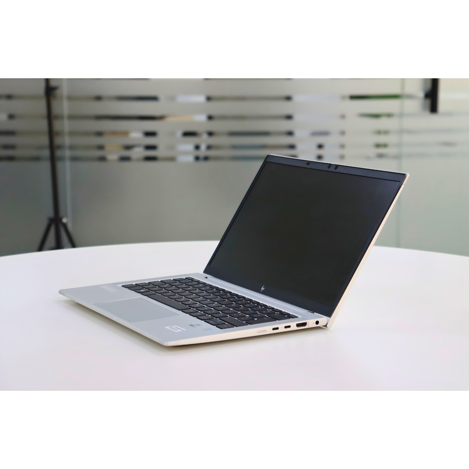 HP ELITEBOOK 830 G7: 10th Gen i5, 16GB RAM, 256GB SSD, SN:00447