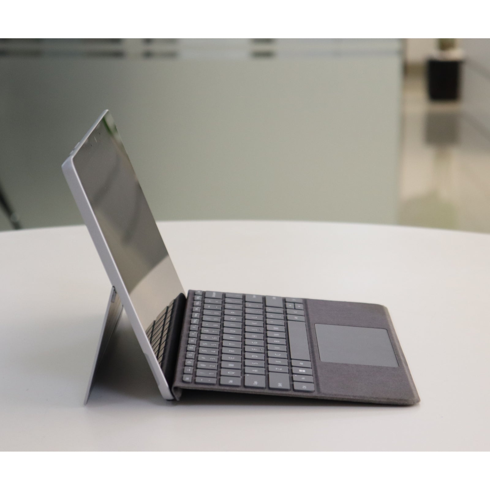 Microsoft SURFACE GO 3: i3, 10th Gen, 4GB RAM, 64GB SSD, SN:18622