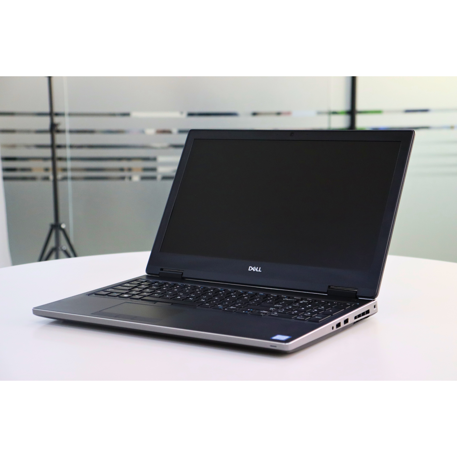 Dell PRECISION 7530: 8th Gen i7, 32GB RAM, 256GB SSD, SN:915261